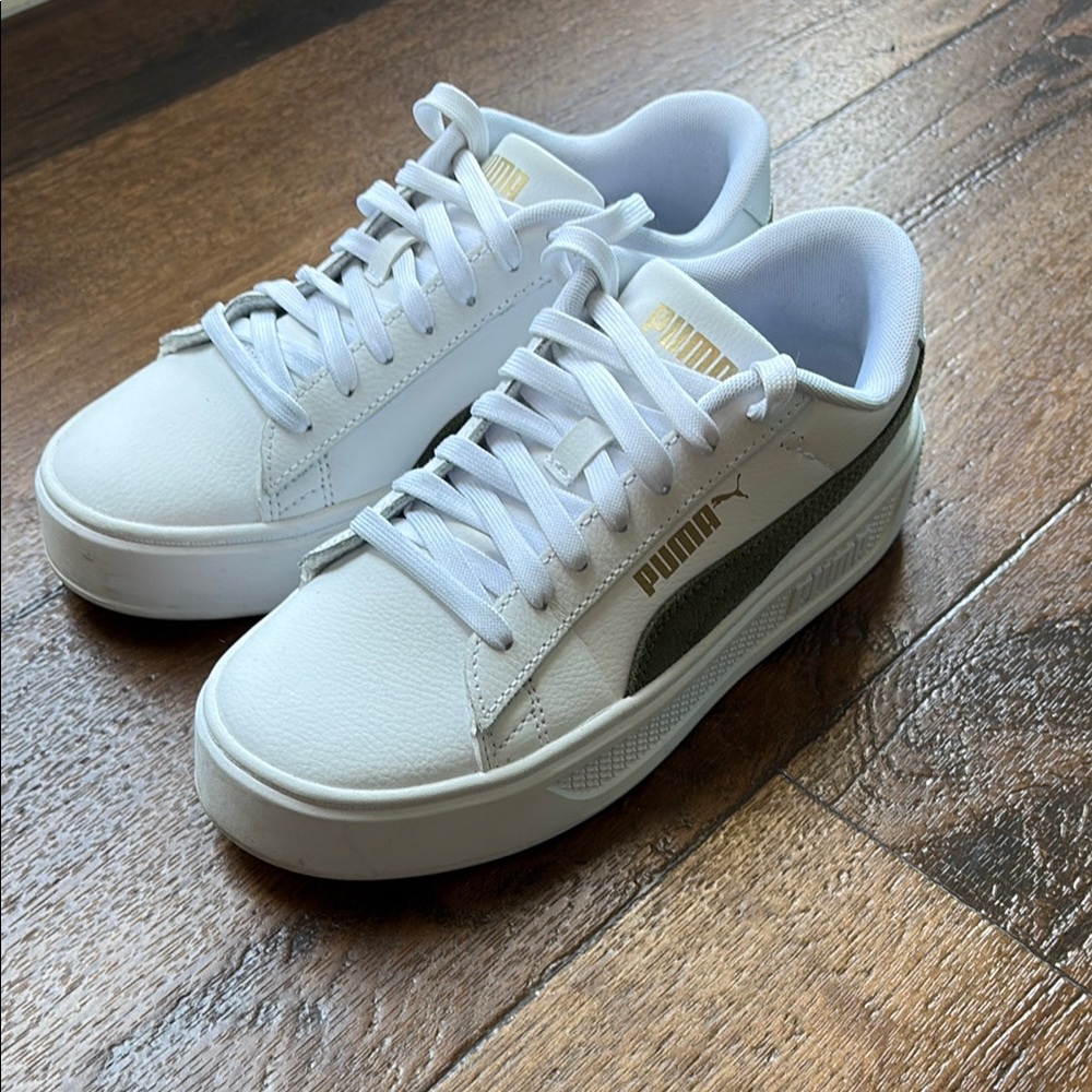 Puma Smash Platform White and Green Sneakers